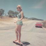 Chica vintage/Long Days/Longboard