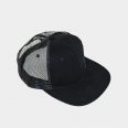 Gorra de visera plana color negra/Long Days/Longboard